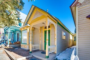 Close to Casinos + Trails: Historic Victor Cottage