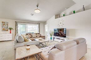 Modern Canalfront Home in Rotonda West w/ Lanai!