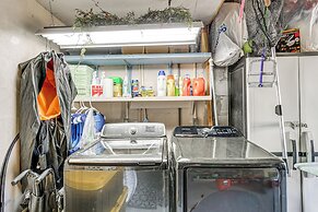 Port Charlotte Paradise w/ Private Outdoor Oasis!