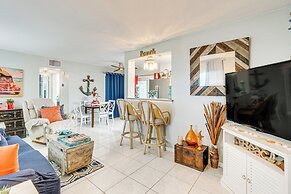 Port Charlotte Paradise w/ Private Outdoor Oasis!