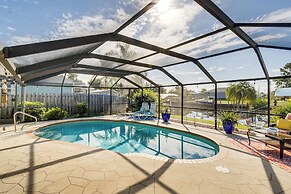 Port Charlotte Paradise w/ Private Outdoor Oasis!
