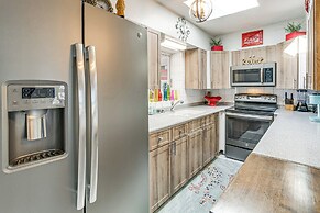 Port Charlotte Paradise w/ Private Outdoor Oasis!