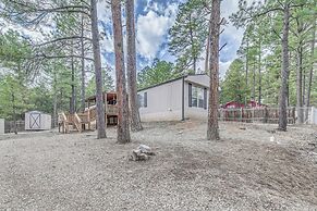 12 Mi to Ski Apache: Cozy Ruidoso Home w/ Grill!