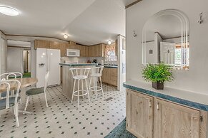 12 Mi to Ski Apache: Cozy Ruidoso Home w/ Grill!