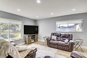 Palm Coast Home w/ Screened Patio, 3 Mi to Beach!