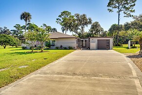 Palm Coast Home w/ Screened Patio, 3 Mi to Beach!