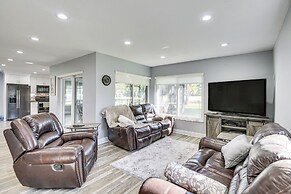 Palm Coast Home w/ Screened Patio, 3 Mi to Beach!