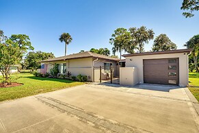Palm Coast Home w/ Screened Patio, 3 Mi to Beach!