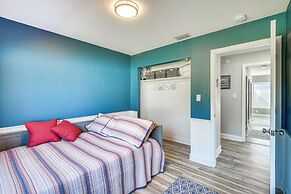 Palm Coast Home w/ Screened Patio, 3 Mi to Beach!