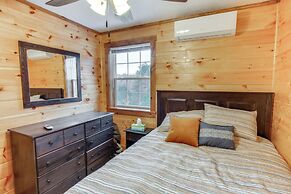 Houtzdale Home w/ Shuffleboard & Pickleball!