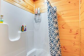 Houtzdale Home w/ Shuffleboard & Pickleball!