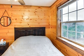 Houtzdale Home w/ Shuffleboard & Pickleball!