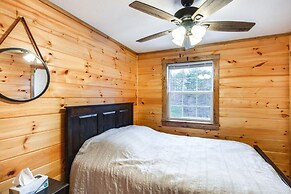 Houtzdale Home w/ Shuffleboard & Pickleball!