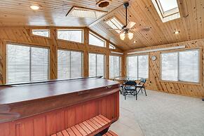 Hot Tub & Fenced Backyard: Moorhead Home!