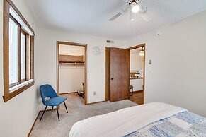 Hot Tub & Fenced Backyard: Moorhead Home!