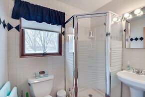 Hot Tub & Fenced Backyard: Moorhead Home!