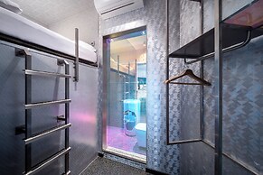 Diamond Capsule Hotel Amsterdam South