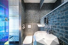 Diamond Capsule Hotel Amsterdam South