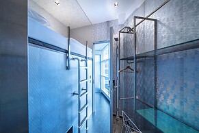 Diamond Capsule Hotel Amsterdam South