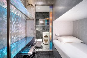 Diamond Capsule Hotel Amsterdam South