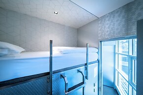 Diamond Capsule Hotel Amsterdam South