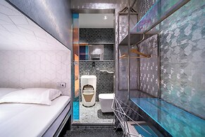 Diamond Capsule Hotel Amsterdam South