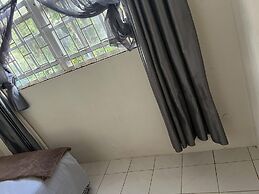 Charming 2-bed Villa in The Garden