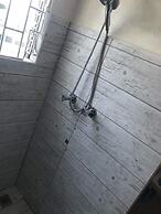 Charming 2-bed Villa in The Garden