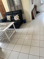 Charming 2-bed Villa in The Garden