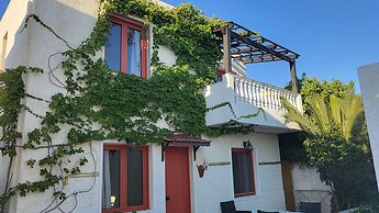 Junior Villa for up to 10 Persons Chersonisos