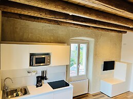 ALBOLA SUITE Holiday Apartments