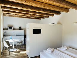 ALBOLA SUITE Holiday Apartments