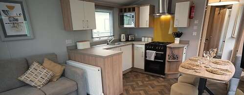 8 Guests - 3 Bedrooms - Pet Friendly - Lakeview