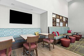 Hampton Inn & Suites Chicago Medical District UIC