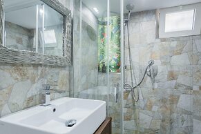 Little Havana Apartment by Wonderful Italy