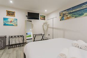 Little Havana Apartment by Wonderful Italy