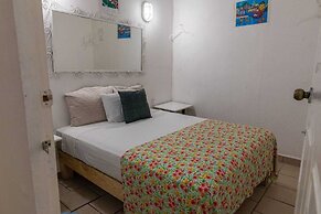 Alexandross Hostel BnB