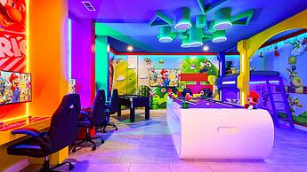 Luxurious 10-bed Lakefront Retreat Near Disney