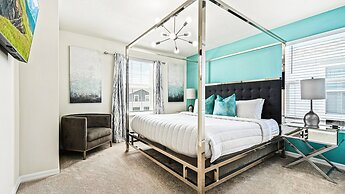 Discounted Ultimate Disney Getaway w Private Pool!