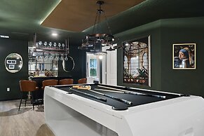 Luxury Disney Home W/private Pool Spa Game Bar