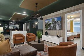 Luxury Disney Home W/private Pool Spa Game Bar