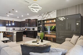 Luxury Disney Home W/private Pool Spa Game Bar