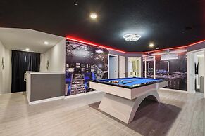 Avengers Game Room 10br Villa W/private Pool Spa