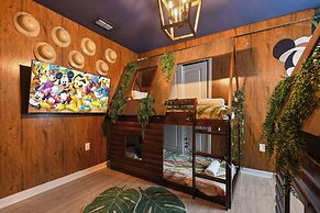 Avengers Game Room 10br Villa W/private Pool Spa