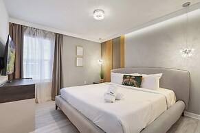 Avengers Game Room 10br Villa W/private Pool Spa