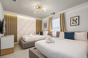 Avengers Game Room 10br Villa W/private Pool Spa