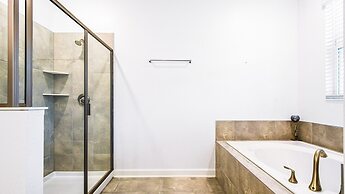 Storey Lake Resort 9br Cozy Home With Theater 2965