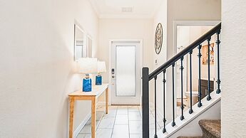 4BR Retreat in Champions Gate w/ Private Pool