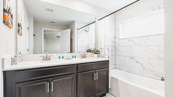 4BR Retreat in Champions Gate w/ Private Pool