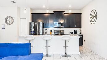 4BR Retreat in Champions Gate w/ Private Pool